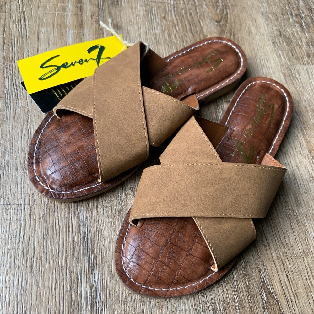 Seven7 Jesse Sandals Cushioned NWT Size 7